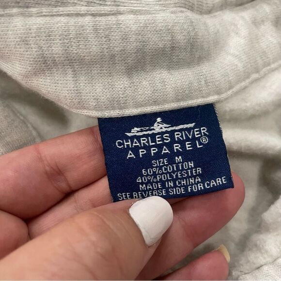 Charles River Apparel Holy Cross Gray Snap Down Sweater Size Medium - Picture 3 of 4